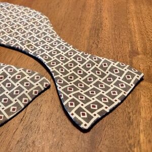 Carrot & Gibbs Bowtie-Pure Silk